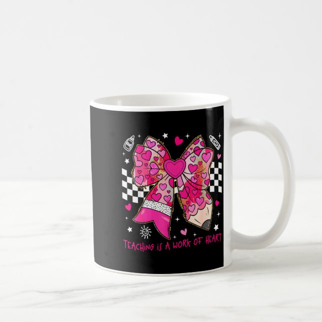 Mug Valentine Enseigner est un travail de cœur Crayon  (Droite)