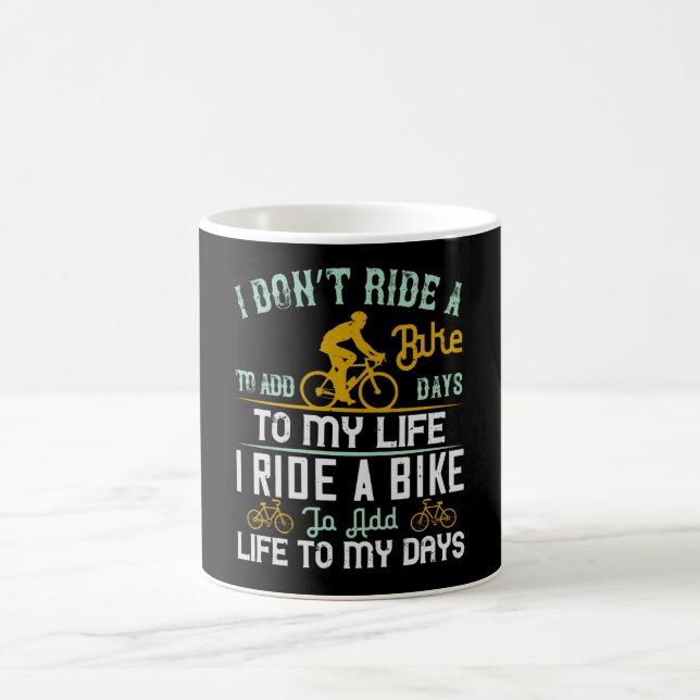 Mug Vélo - Un vélo ajoute de la vie à mes jours (Centre)