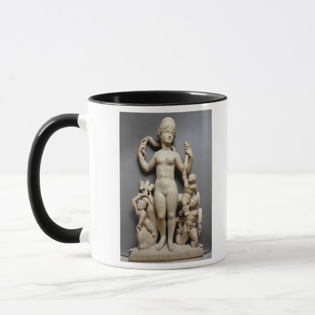 Mug Vénus avec le putti, un triton et un dauphin, (Gauche)