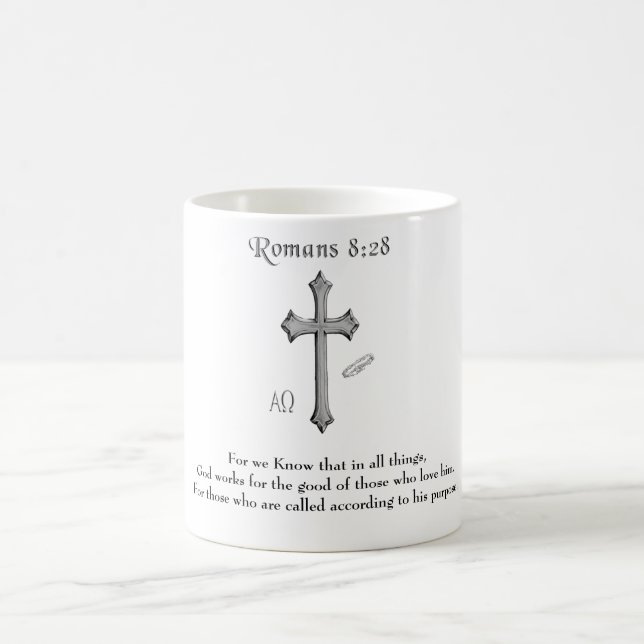 Mug verset biblique chrétien Romains 8:28 (Centre)