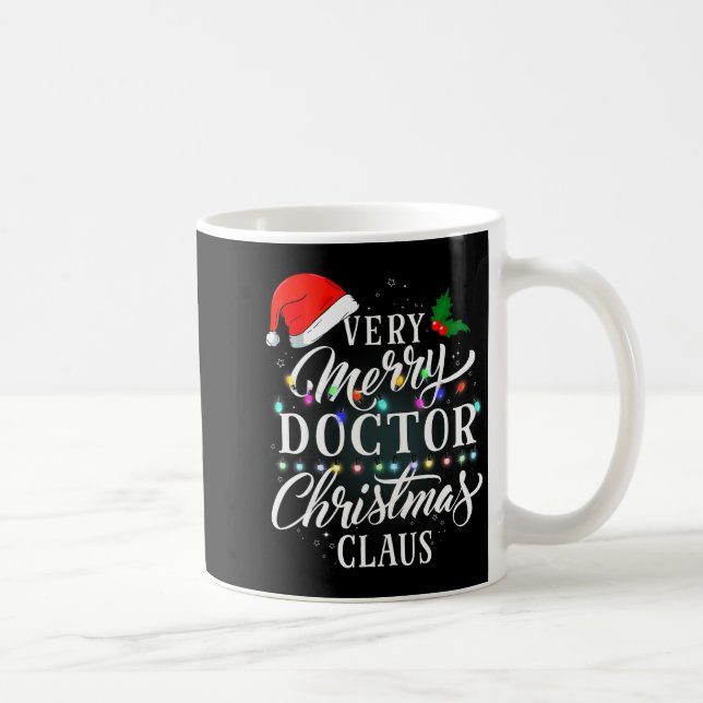 Mug Very Merry Doctor Christmas Claus Pajamas  (Droite)