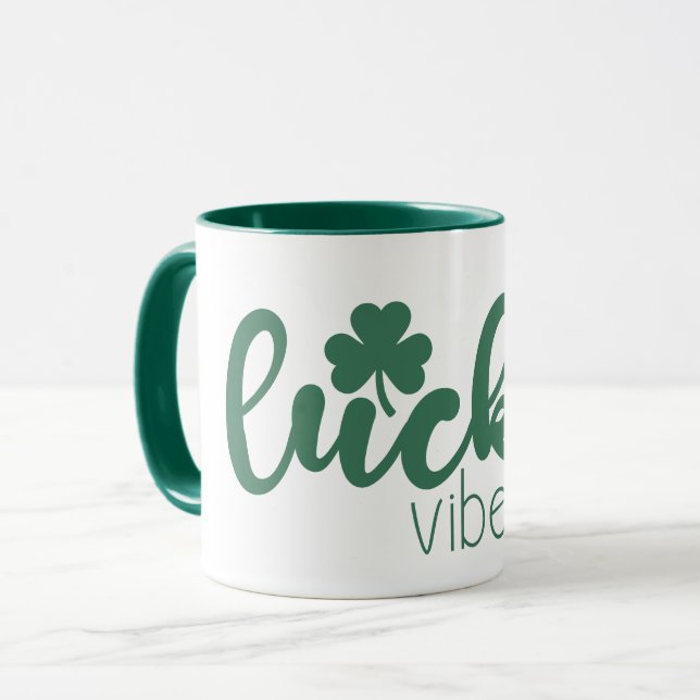 Mug Vibes Lucky de la Saint Patrick avec trèfle vert (Devant gauche)