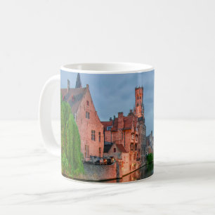 Mug Vieille ville et beffroi la nuit à Bruges