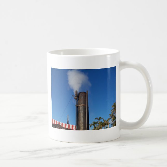 Mug vieux sifflet à vapeur avec un panache blanc de va (Droite)
