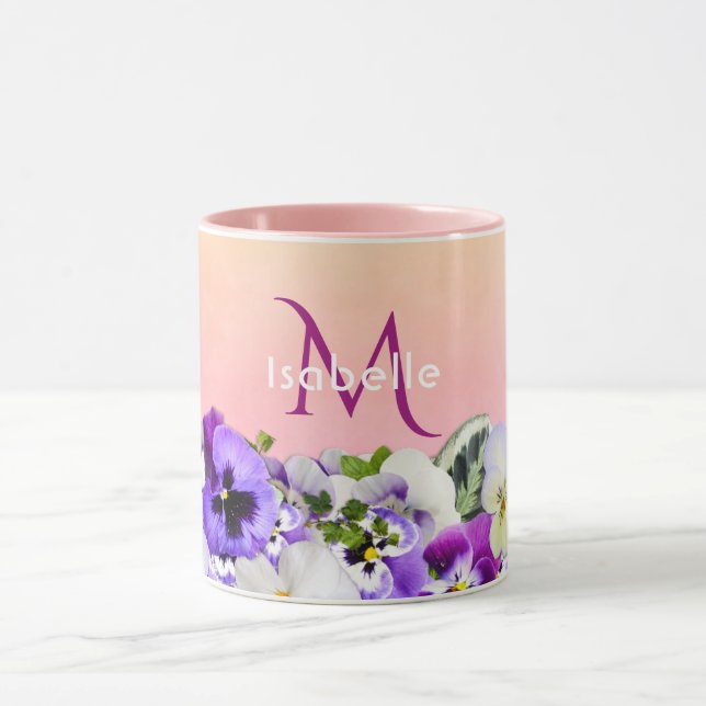 Mug Violet pansière fleurs sur pêche avec nom monogram (Centre)