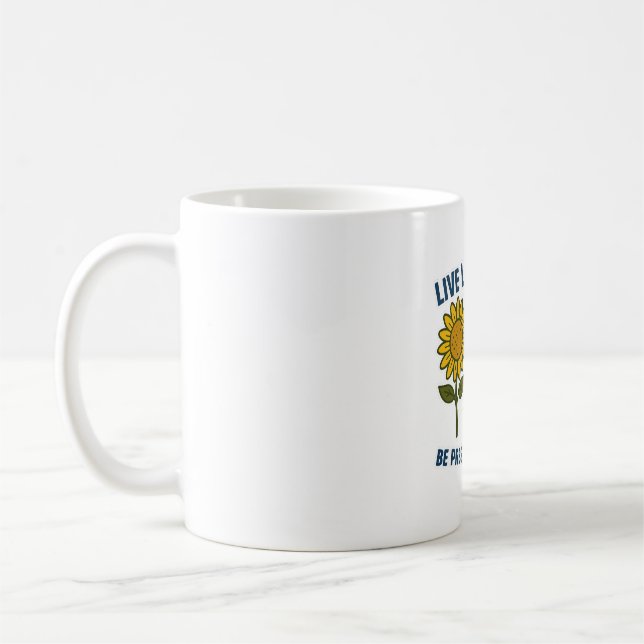 Mug Vivez comme un chien Soyez présent, soyez heureux (Gauche)