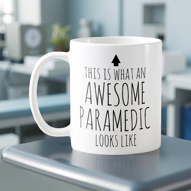 Mug Voici à quoi ressemble un ambulancier incroyable (Créateur téléchargé)