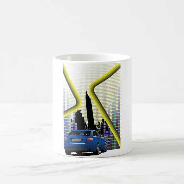 Mug Voiture de performance bleue sur une skyline urbai (Créateur téléchargé)