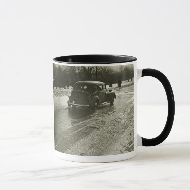 Mug Voiture sur la route (Droite)