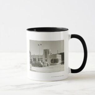 Mug Voitures garées à la station service