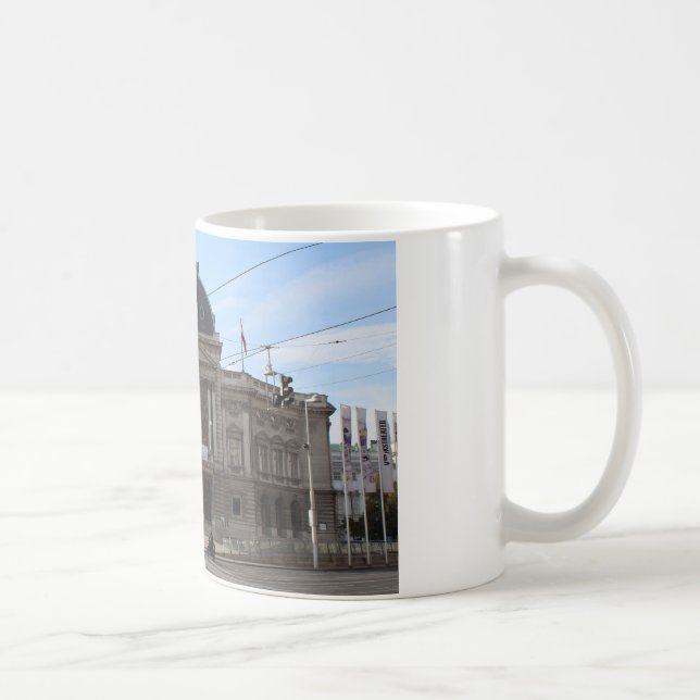 Mug Volkstheater Vienne Autriche (Droite)