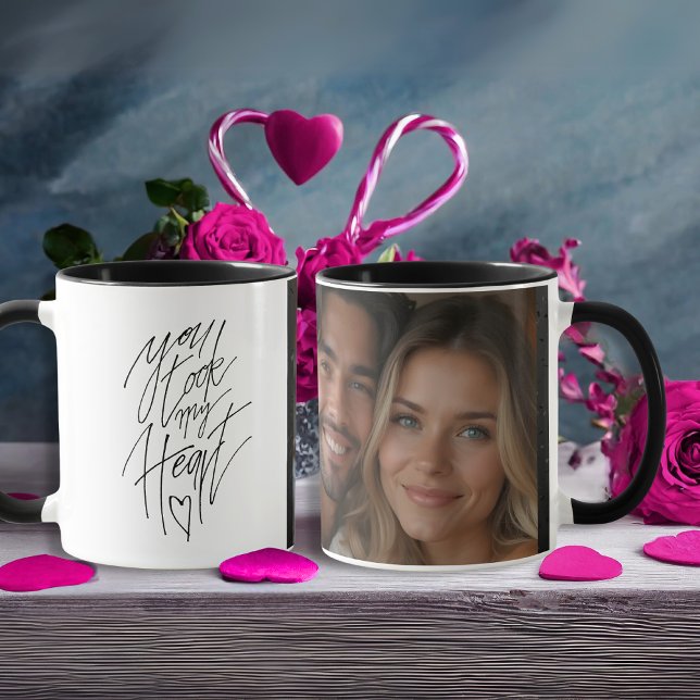 Mug Vous avez pris ma photo de coeur romantique noir (You took my Heart Romantic Black photo Mug)