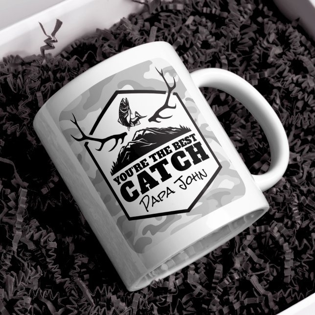 Mug Vous êtes le meilleur cadeau personnalisé Catch (You're a Great Catch Trendy Camo Outdoor Personalized Mug. Available in a variety of colors & style)