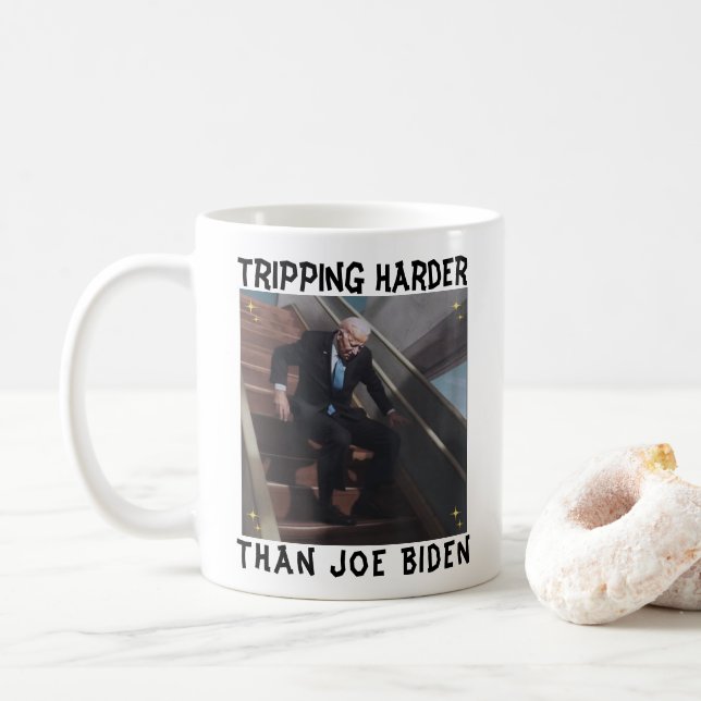 Mug Voyage plus dur que Joe Biden (Avec donut)