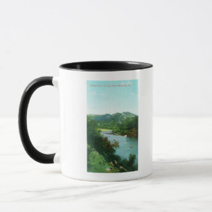 Mug Vue aérienne de la rivière russe au Camp Rose