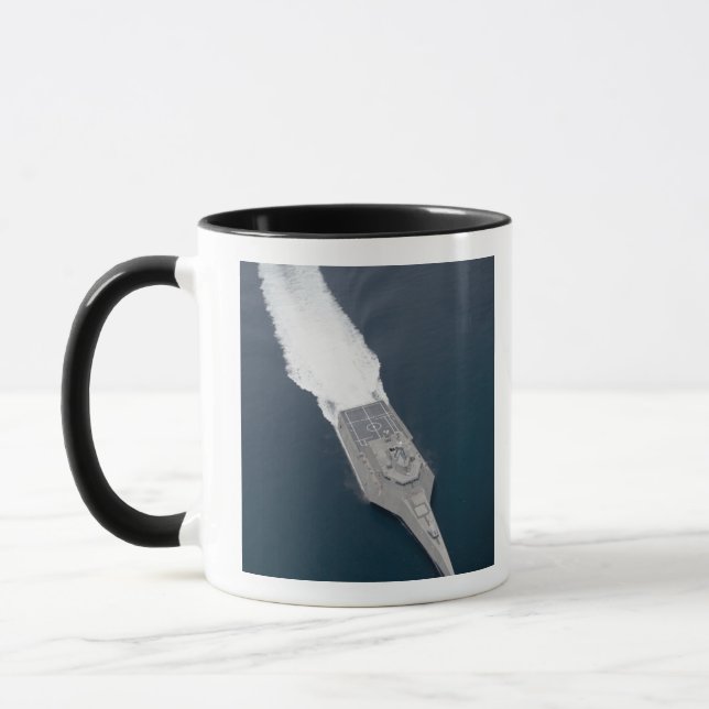 Mug Vue aérienne du navire de combat littoral (Gauche)