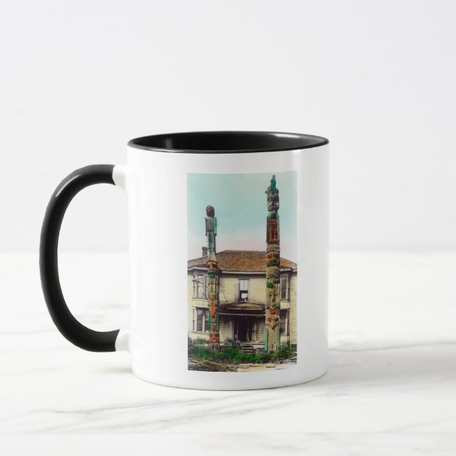 Mug Vue de deux totempolesWrangell, AK (Gauche)