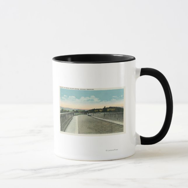 Mug Vue de la route du pont Hollow Traveller (Droite)