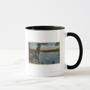 Mug Vue d'entraînement de rivage de lac, près de