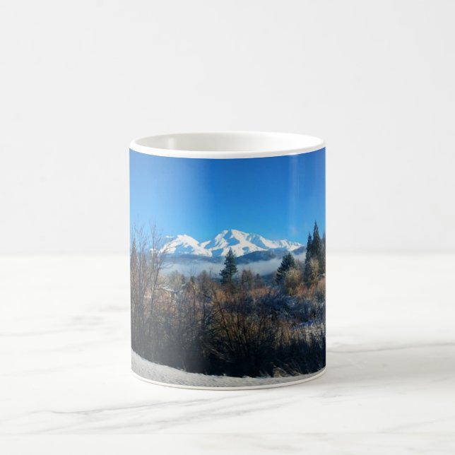 Mug Vue d'hiver à Mount Shasta, CA (Centre)