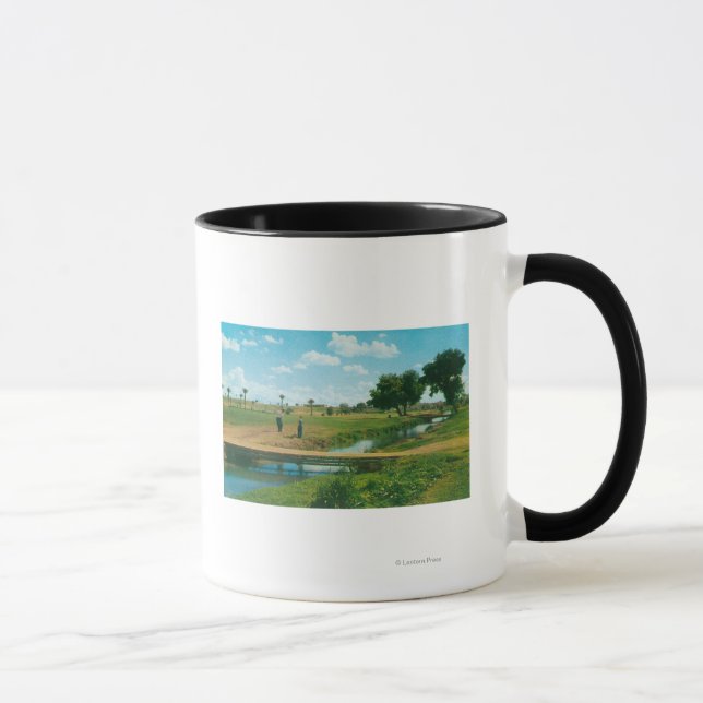 Mug Vue du ballon de tir du golfeur (Droite)