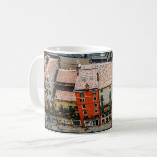 Mug Vue du dessus des façades colorées des bâtiments