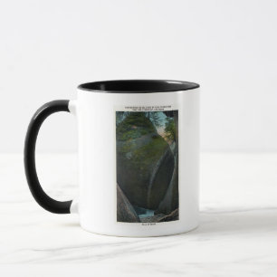 Mug Vue du Hall des navires, Formations rocheuses