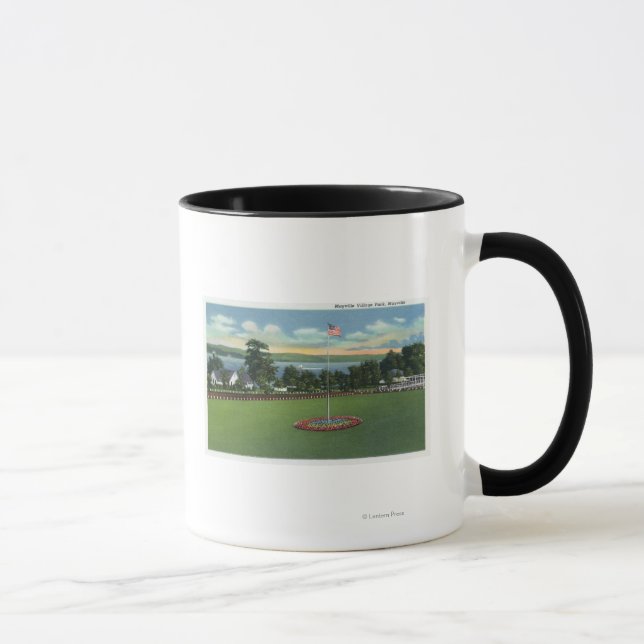 Mug Vue du Mayville Village Park et du Flagpole (Droite)
