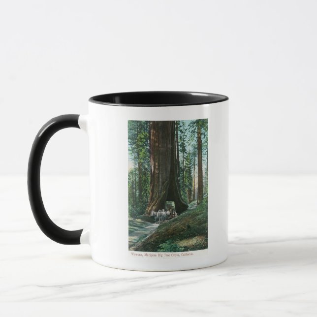 Mug Vue du transport de chevaux sous l'arbre Wawona (Gauche)