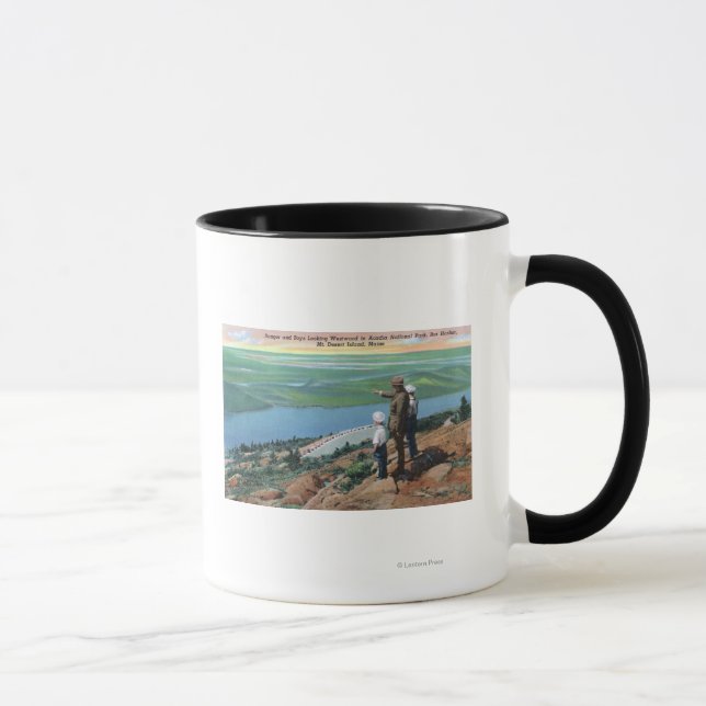 Mug Vue d'un Ranger de parc et des garçons regardant l (Droite)