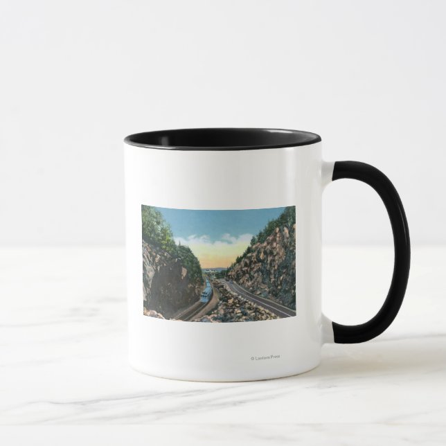 Mug Vue d'un train le long de l'autoroute (Droite)
