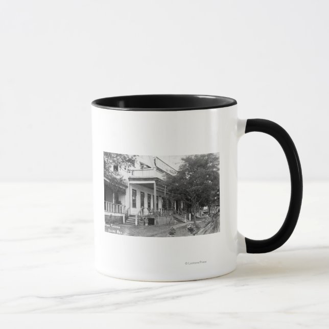 Mug Vue extérieure de la taverne Twana (Droite)