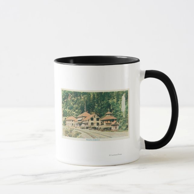 Mug Vue extérieure du ResortShasta Springs, CA (Droite)