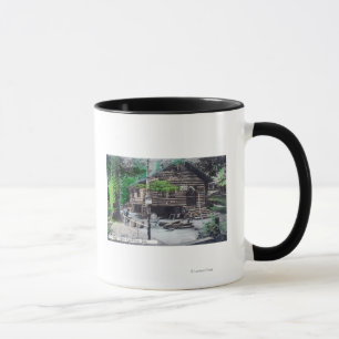 Mug Vue extérieure d'un rondin CabinCazadero, CA