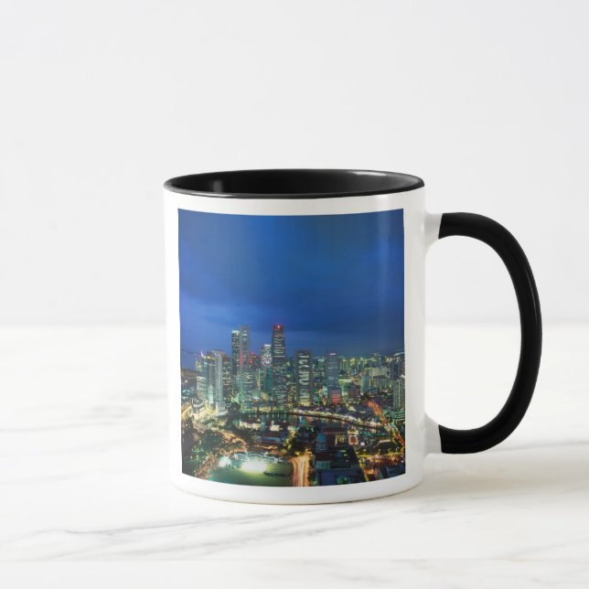 Mug Vue panoramique de Singapour la nuit, Singapour (Droite)