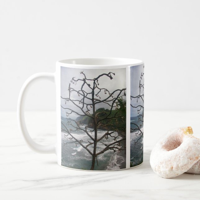 Mug Vue photo de l'arbre de plage de l'océan hawaïen (Avec donut)