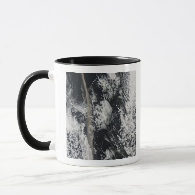 Mug Vue satellite d'un panache de cendres (Gauche)