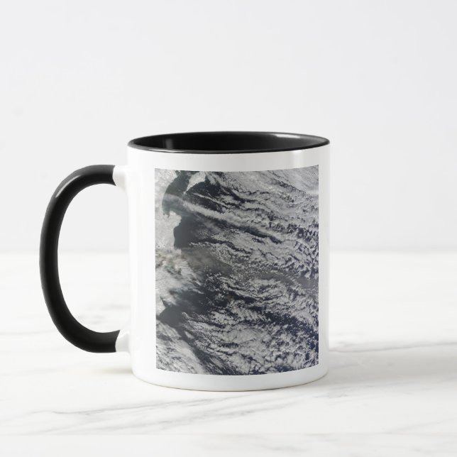 Mug Vue satellite d'un panache de cendres 3 (Gauche)