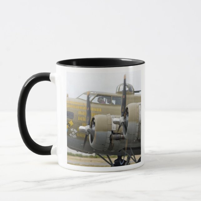 Mug Washington, Olympia,  spectacle aérien militaire.  (Gauche)