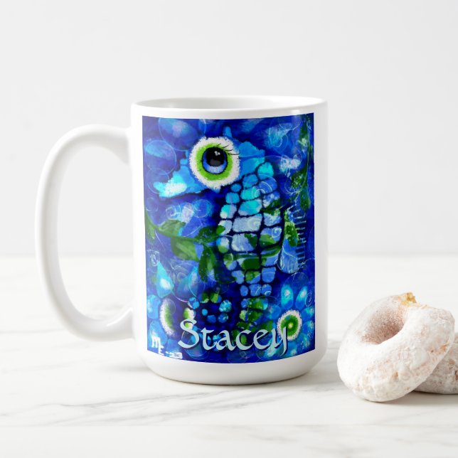 Mug Whimsical Big-Eyes Seahorse Art Blue Personalized (Avec donut)