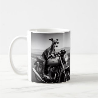 Mug Whippet sur une moto