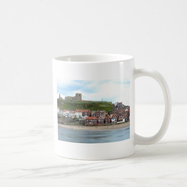 Mug Whitby dans le North Yorkshire (Droite)
