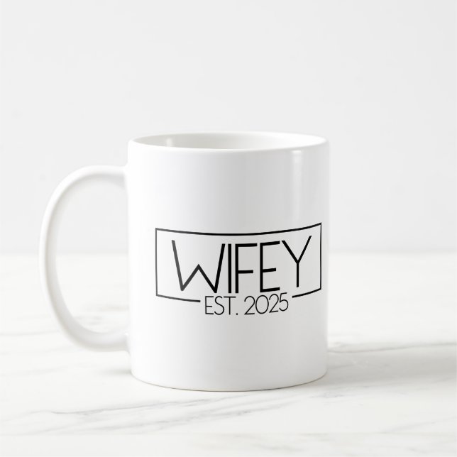 Mug Wifey Est. 2025 Couple jumelé marié 2025 Femme (Gauche)
