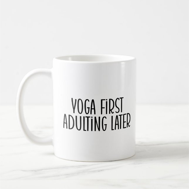 Mug Yoga d'abord, adulé plus tard (Gauche)