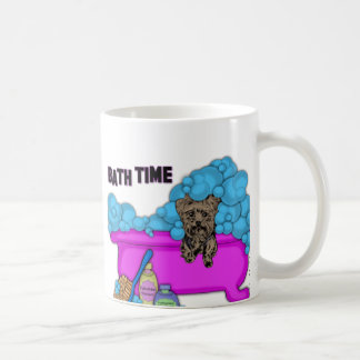Mug Yorkshire Terrier dans la baignoire