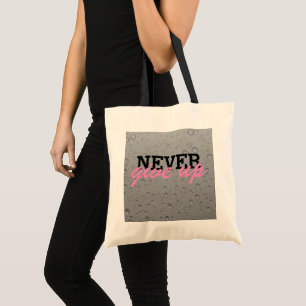 N'abandonnez jamais le sac fourre-tout