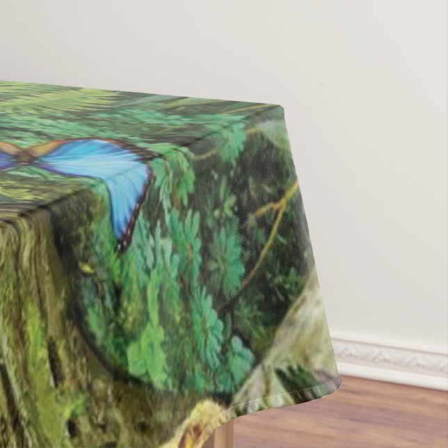 Nappe Animals living together throw pillow (In Situ)