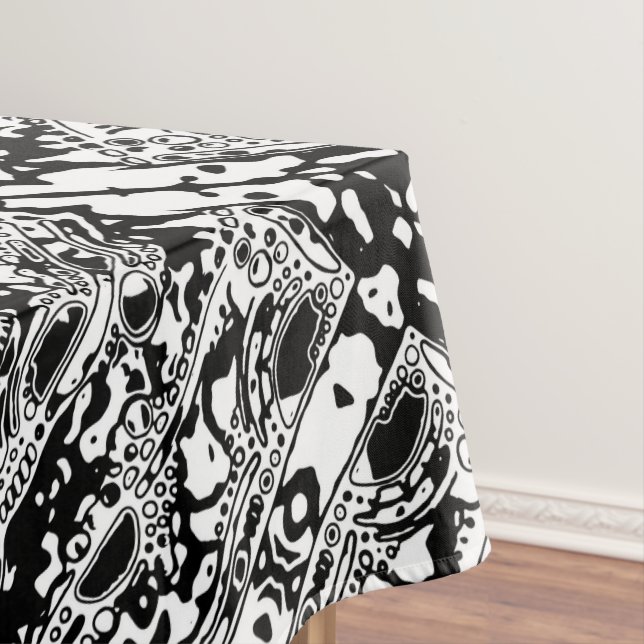 Nappe Black and White Geometric Art 25 (In Situ)