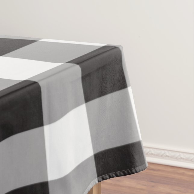 Nappe Buffalo Plaid Motif noir et blanc ferme (In Situ)