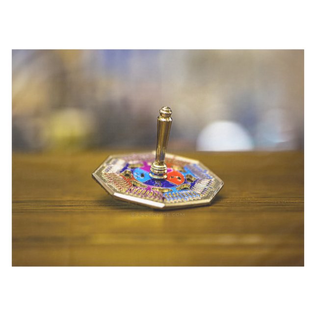 Nappe Cadeau de dreidel de Hanukkah SlipperyJoe à base o (Devant (Horizontal))